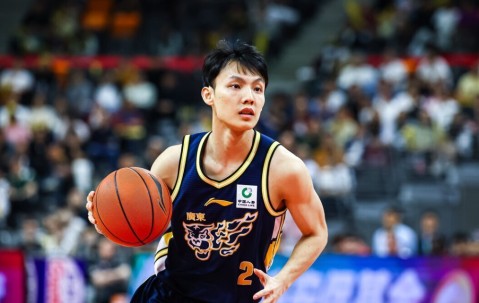 乐鱼app-广东输球揪出罪魁祸首！三位国手合计17投仅4中，杜锋有苦难言
