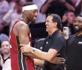 乐鱼app-韦德：我在游戏里都做不到83分&amp;只得了79分 所需心肺耐力难以置信